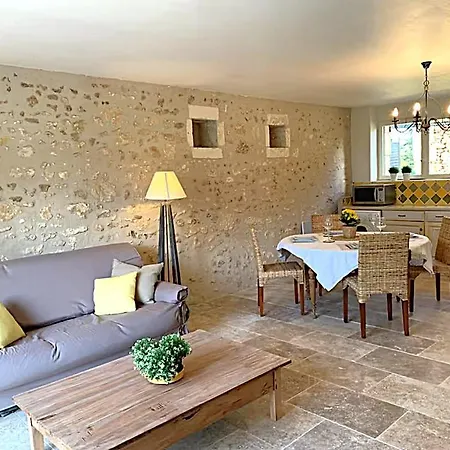 Piscine Tennis 22pers Bourrou