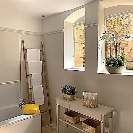 Tatil Evi Piscine Tennis 22pers *